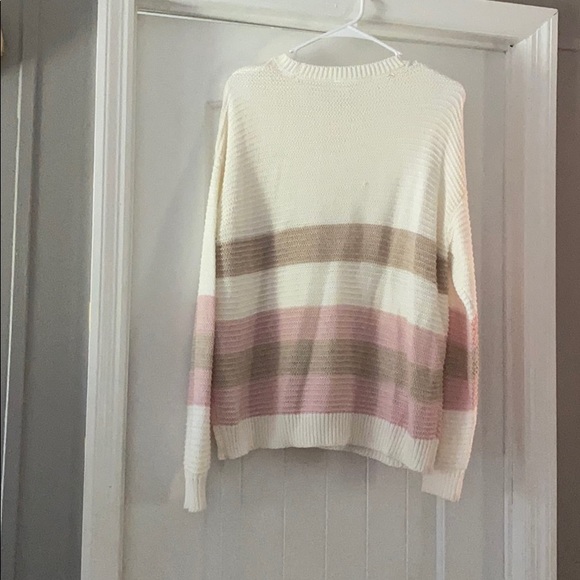 Time and Tru Breathable Sweater - Picture 2 of 3